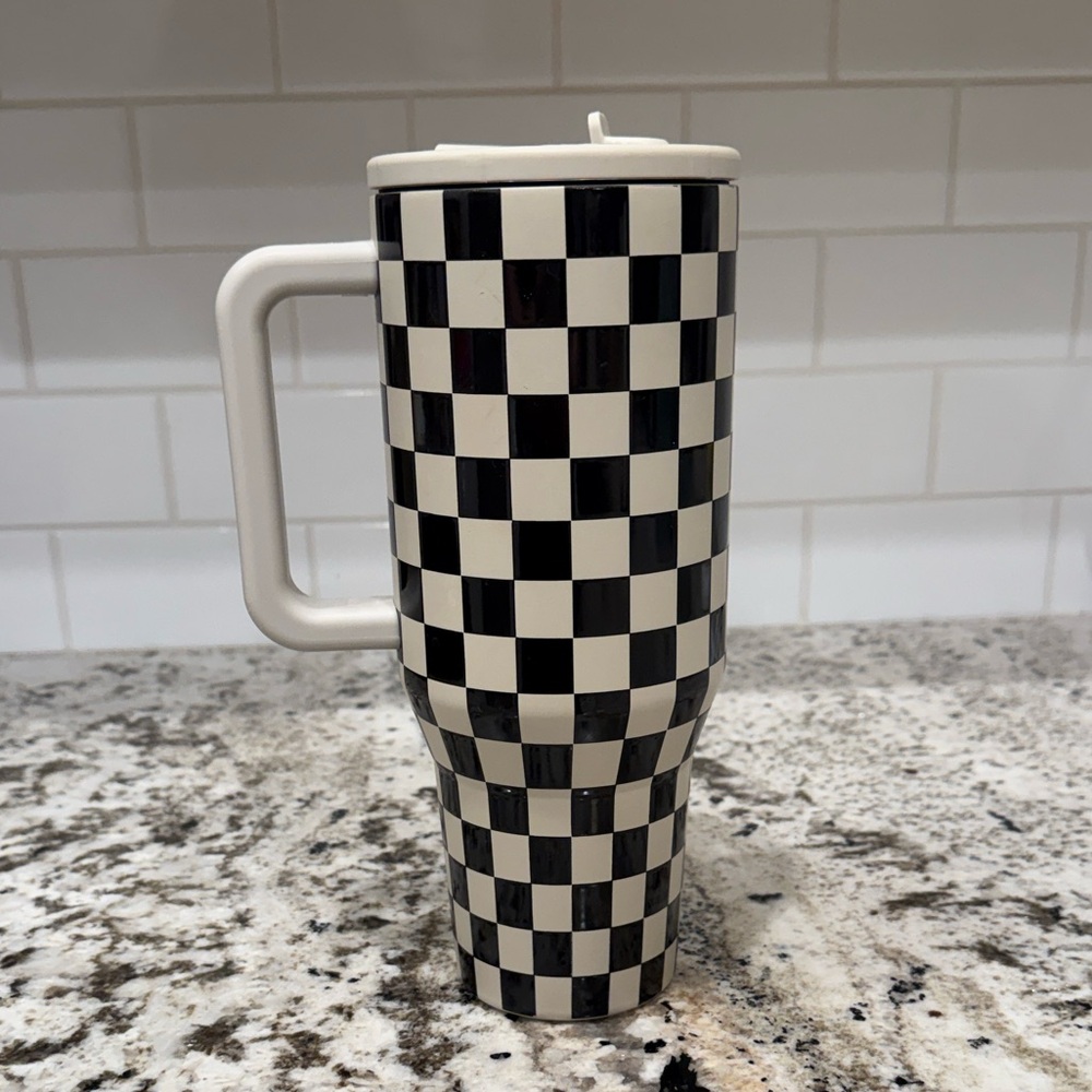 Checkered Black and White Hydro Flask